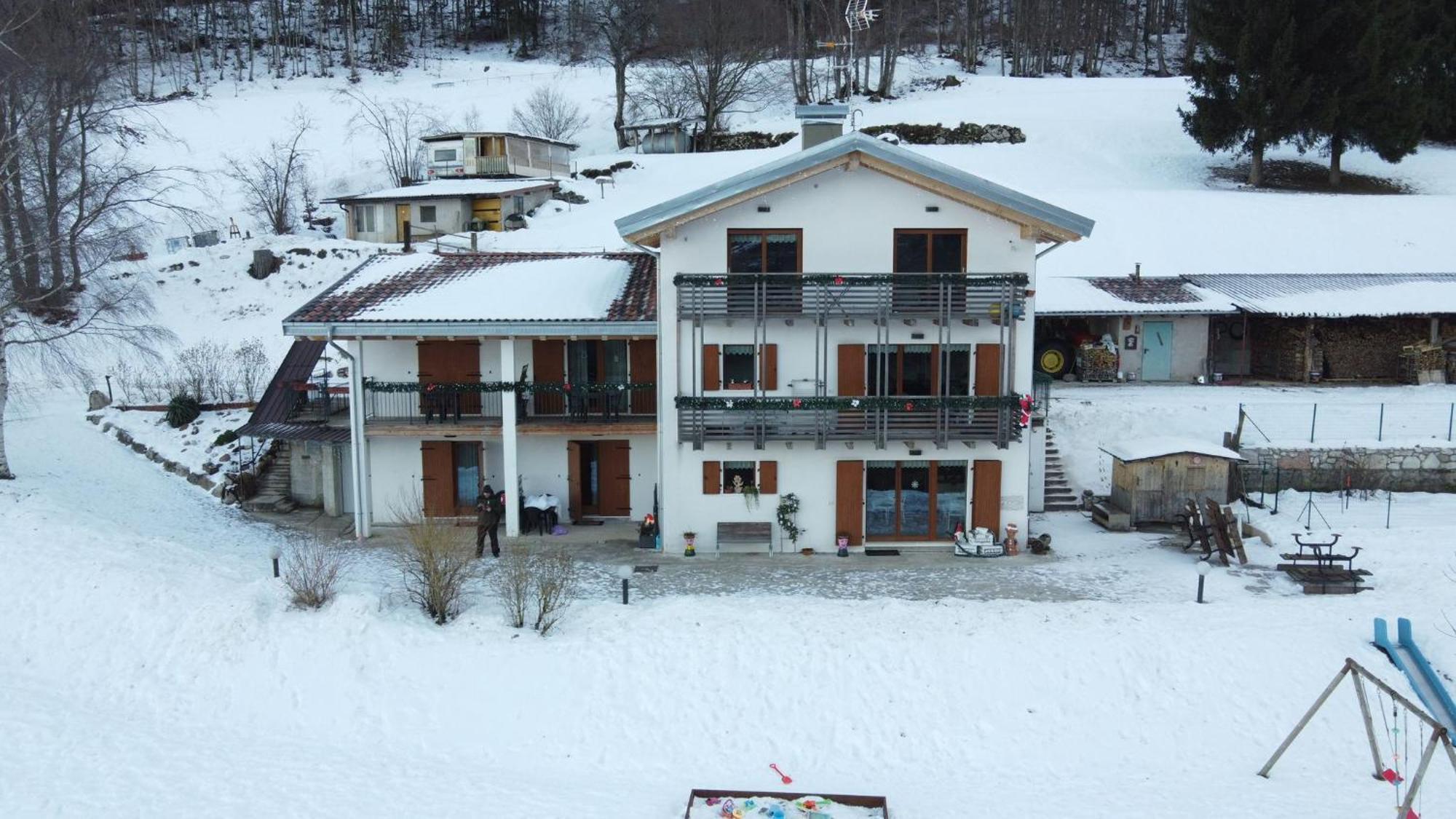 Garni Fobbie Hotel Brentonico Buitenkant foto