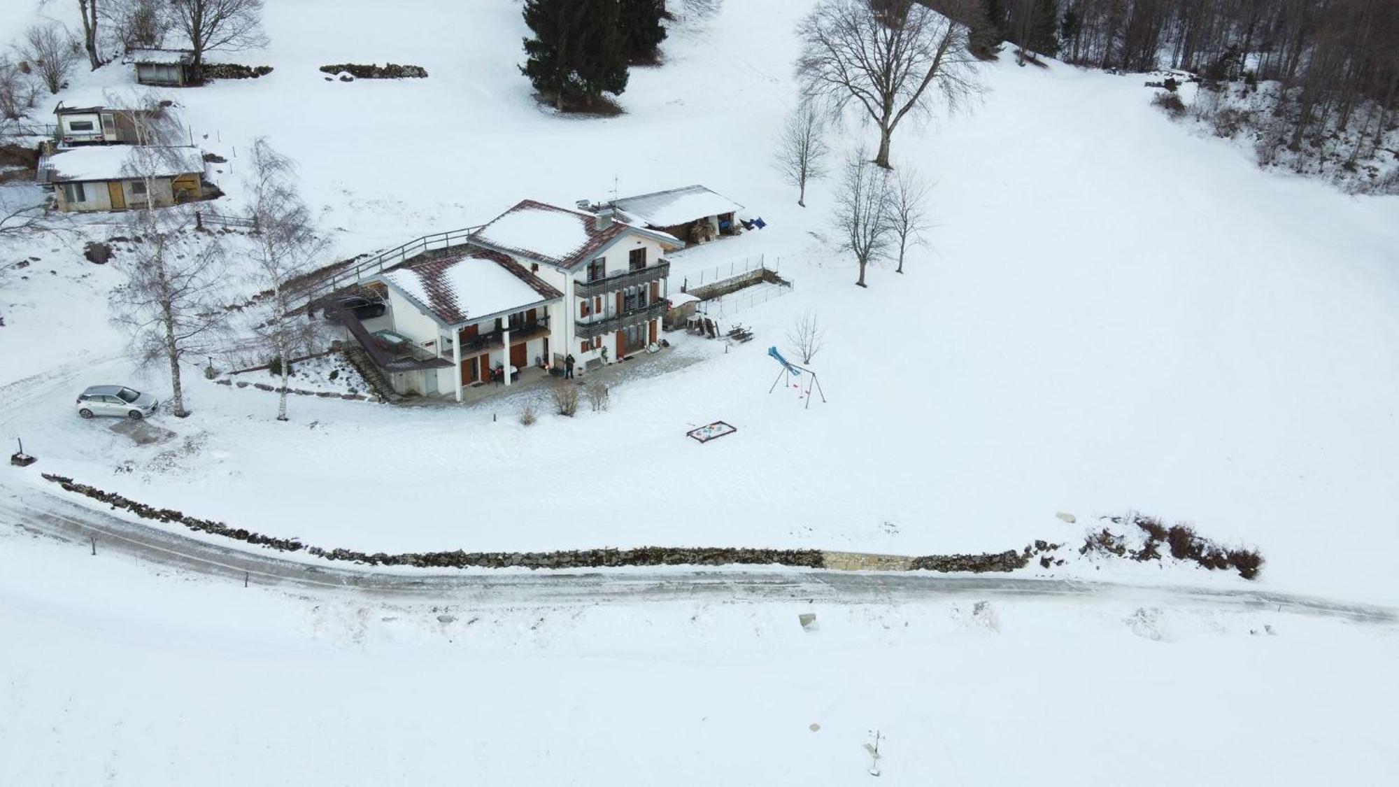 Garni Fobbie Hotel Brentonico Buitenkant foto